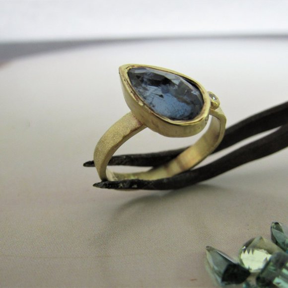 Engagement ring. - Picture 3 of 9